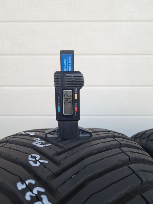 Всесезонни гуми 2 броя MICHELIN CrossClimate 2Suv 235 50 R19 дот 4923