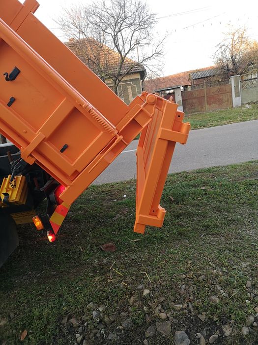 Basculanta Renault Midllum 220