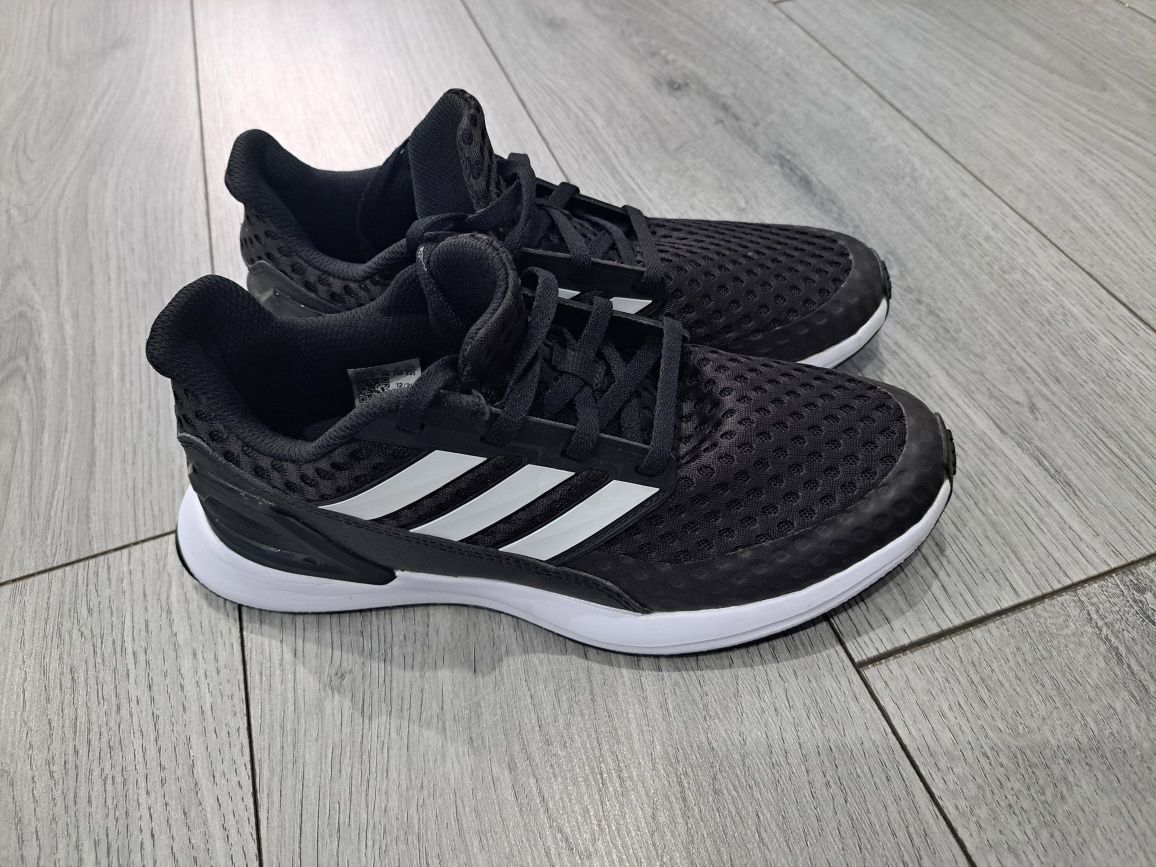 Adidasi Adidas din pânză mărimea 38