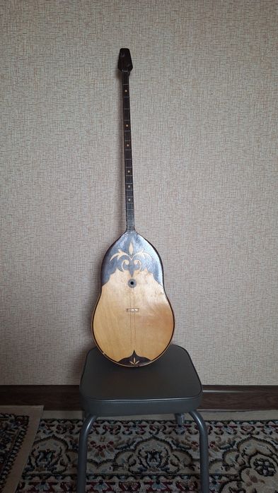 Продам домбыра. 12000 тг.