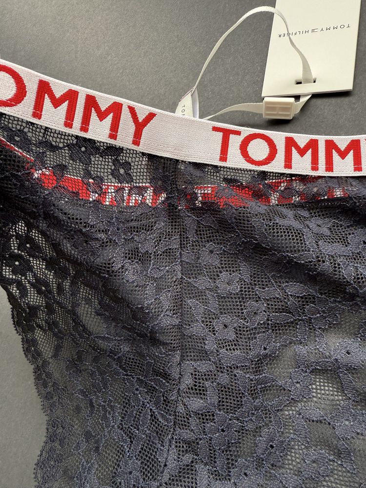 Комплект сутиен /75В/ и бикини /S/ Tommy Hilfiger