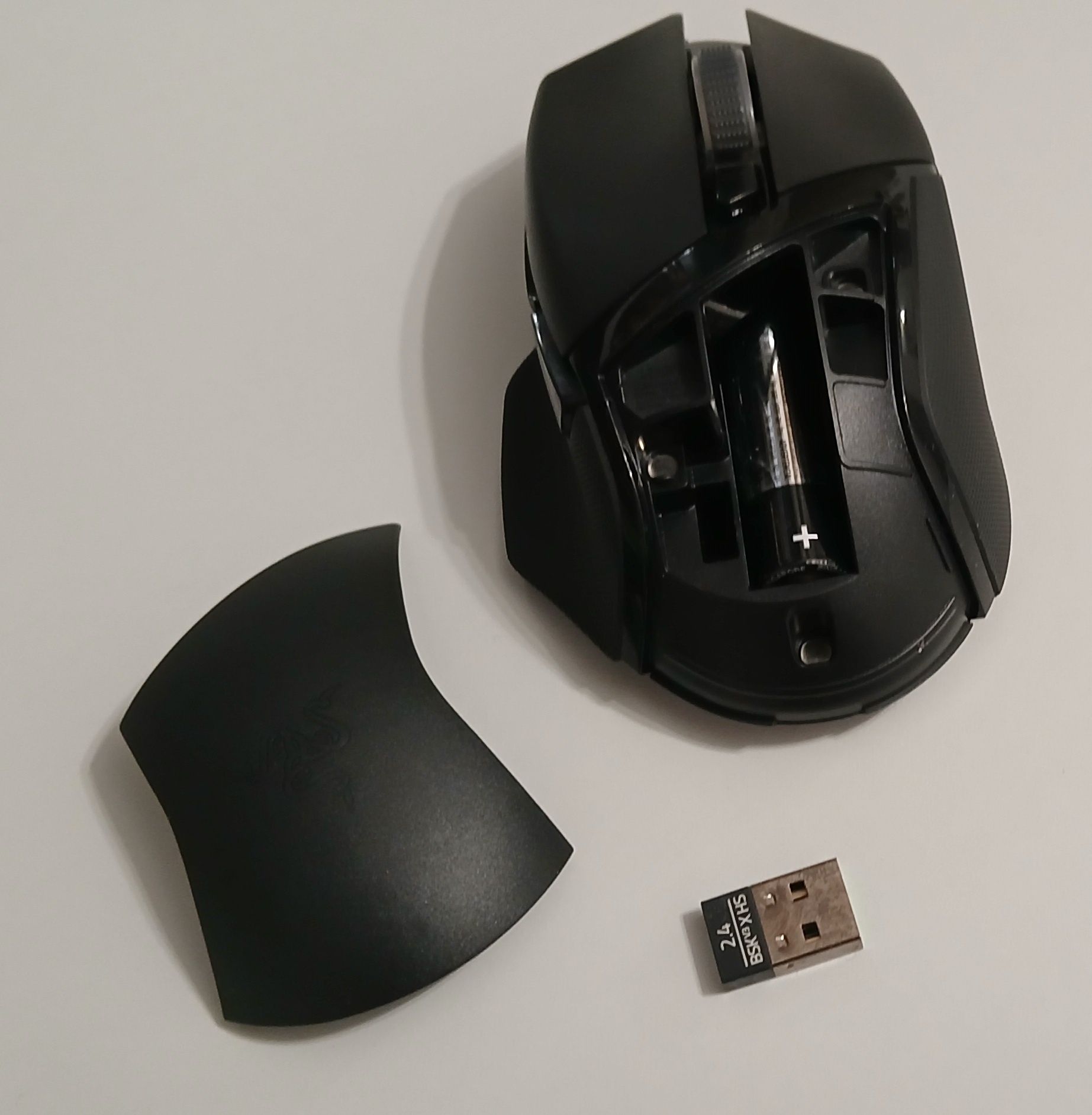 Мишка Razer basilisk v3 x hyperspeed