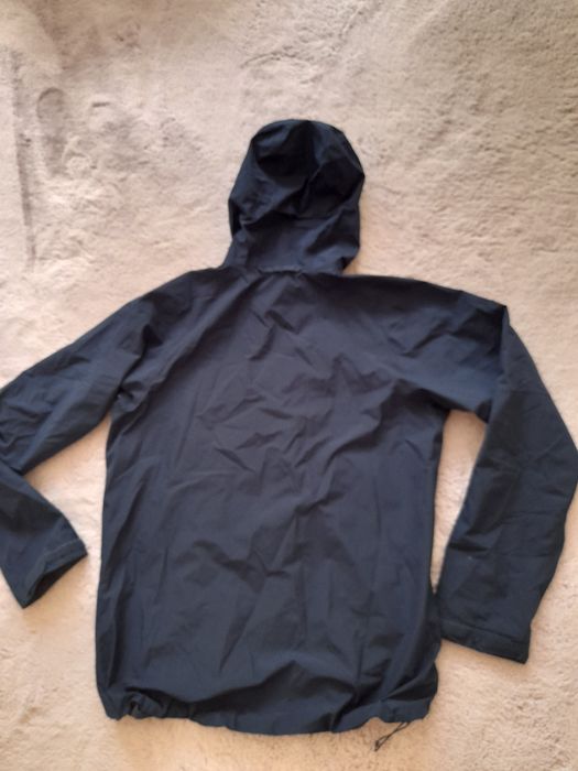 Haglofs gore tex мъжко яке L размер.
