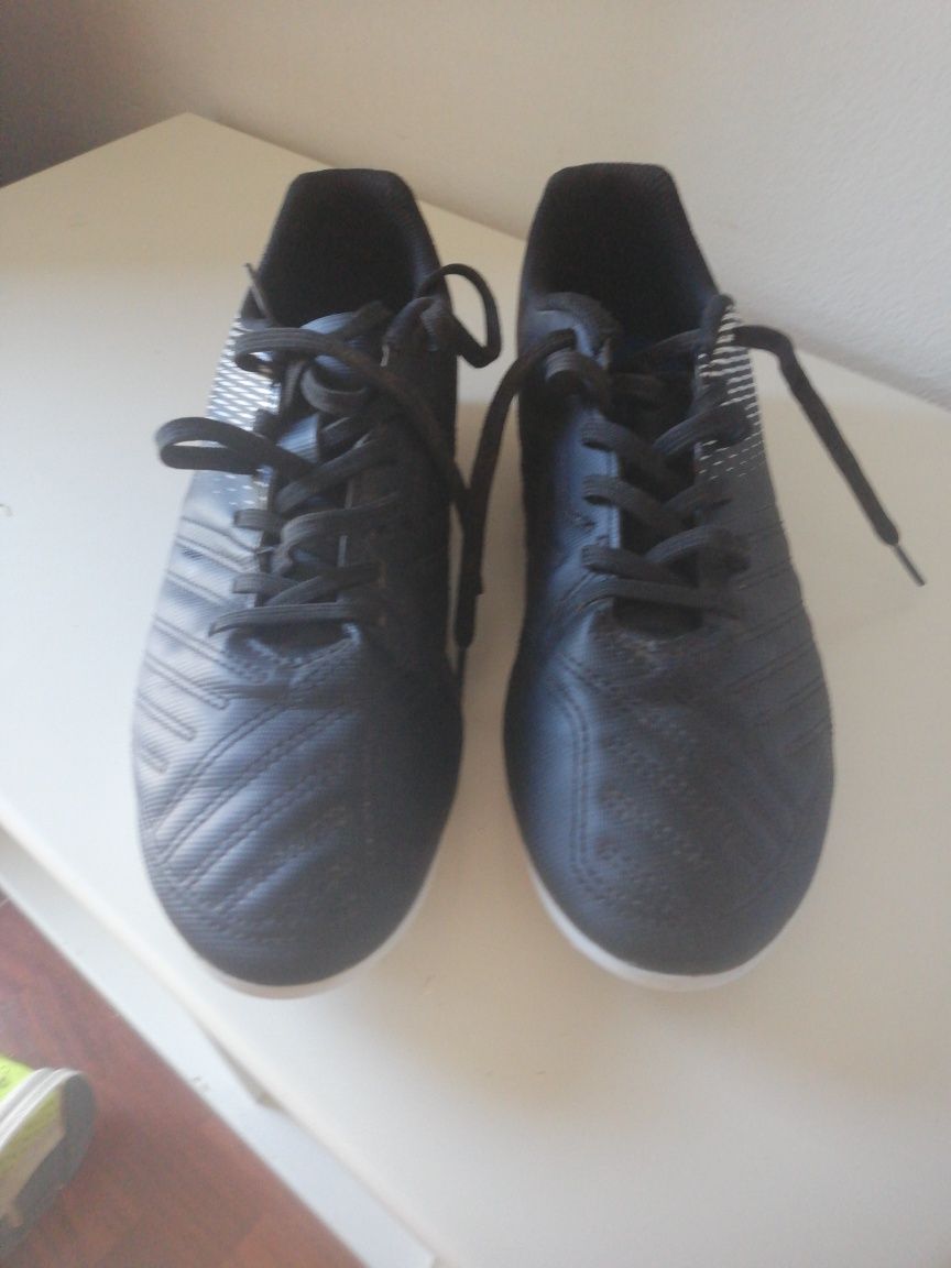 Adidas fotbol noi