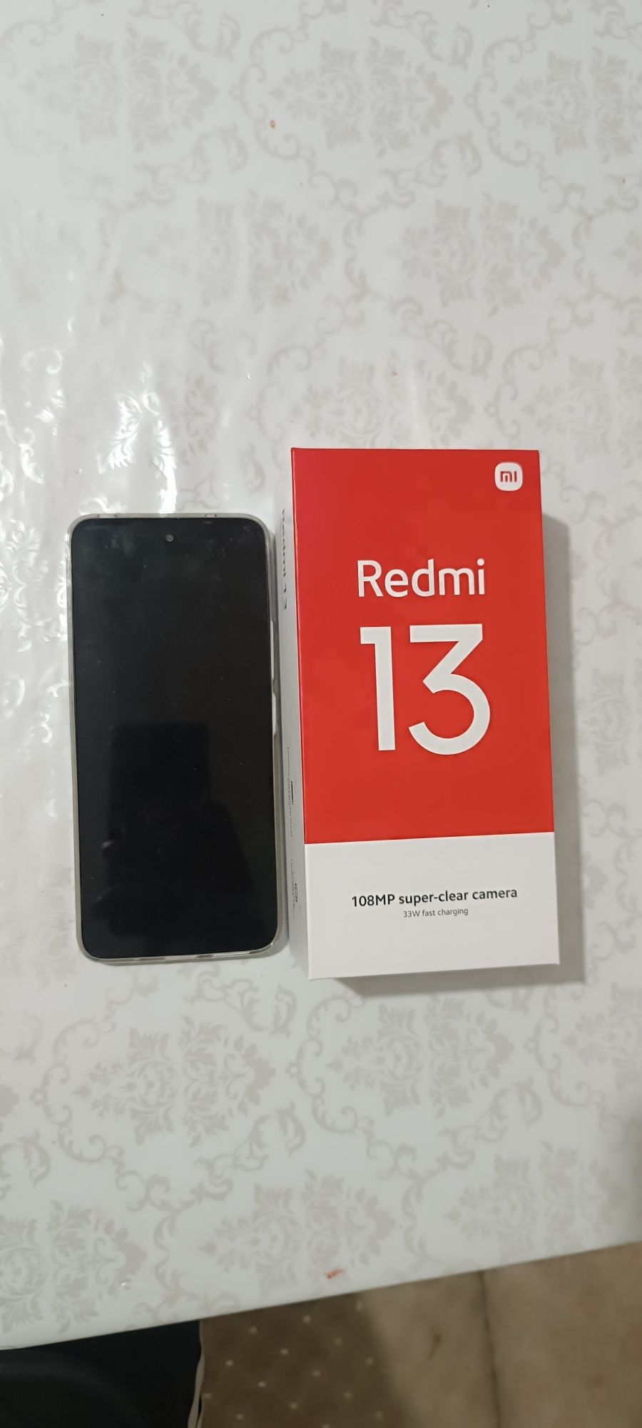 Продается телефон Redmi 13 в хорошем состоянии