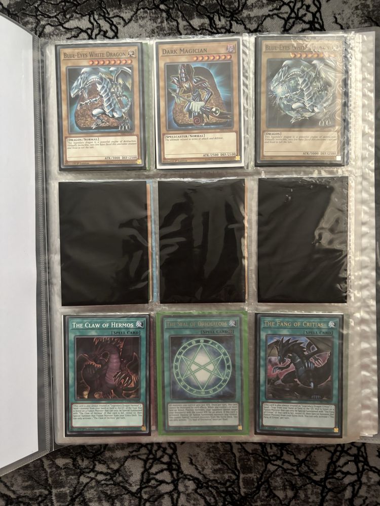 Yugioh карти.