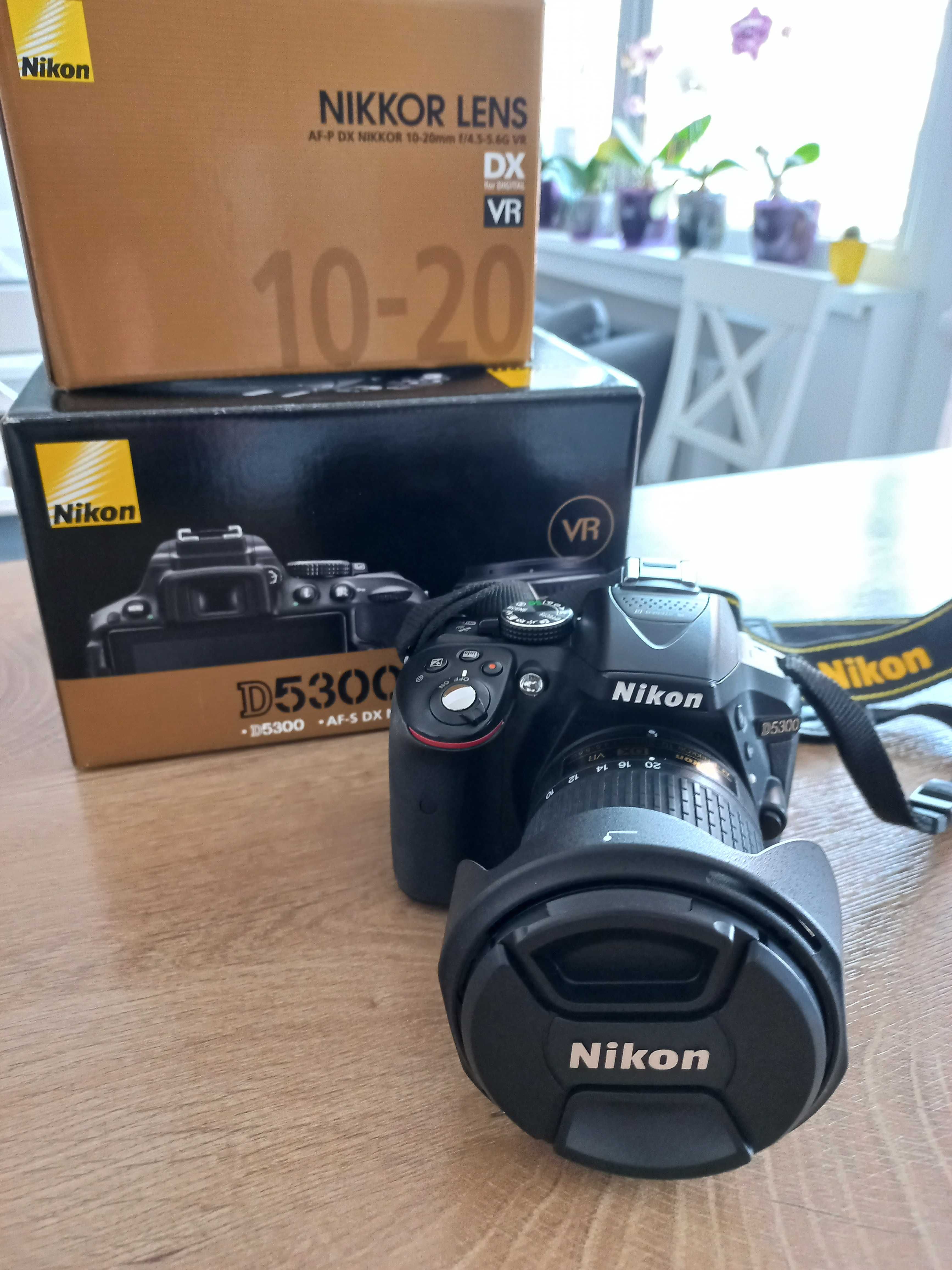 Фотоапарат Nikon 5300 + обектив AF-P Nikkor 10-20 mm 4.5-5.6G