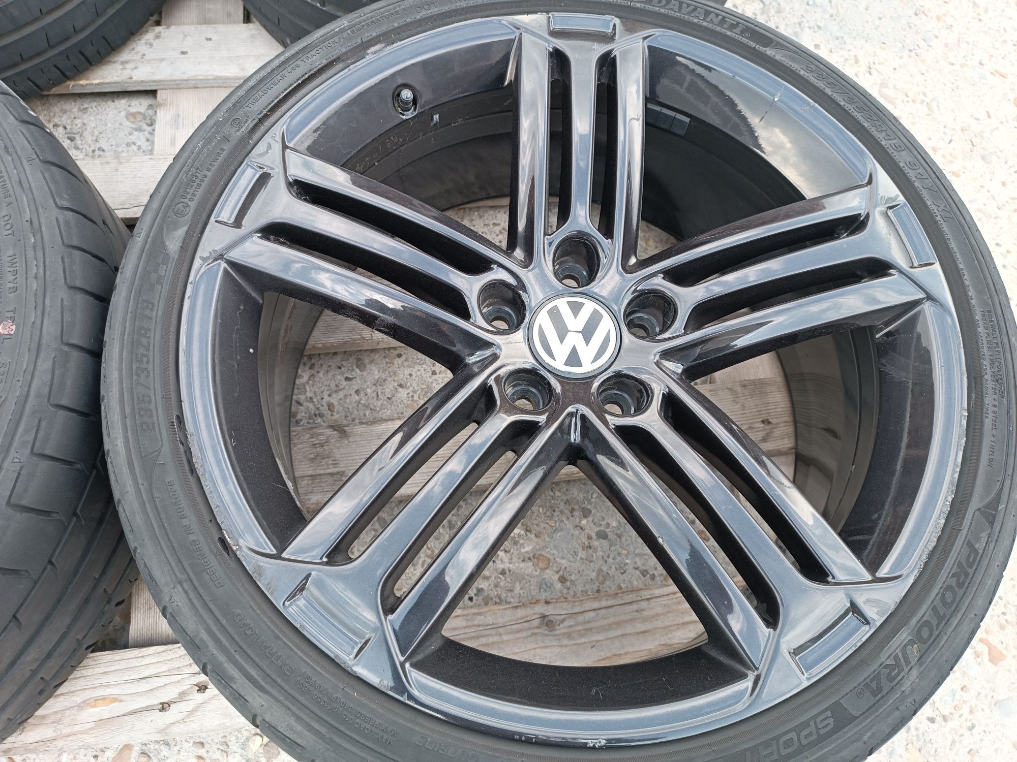 Лети джанти 19ки 5х112 VW + летни гуми 235/35/19