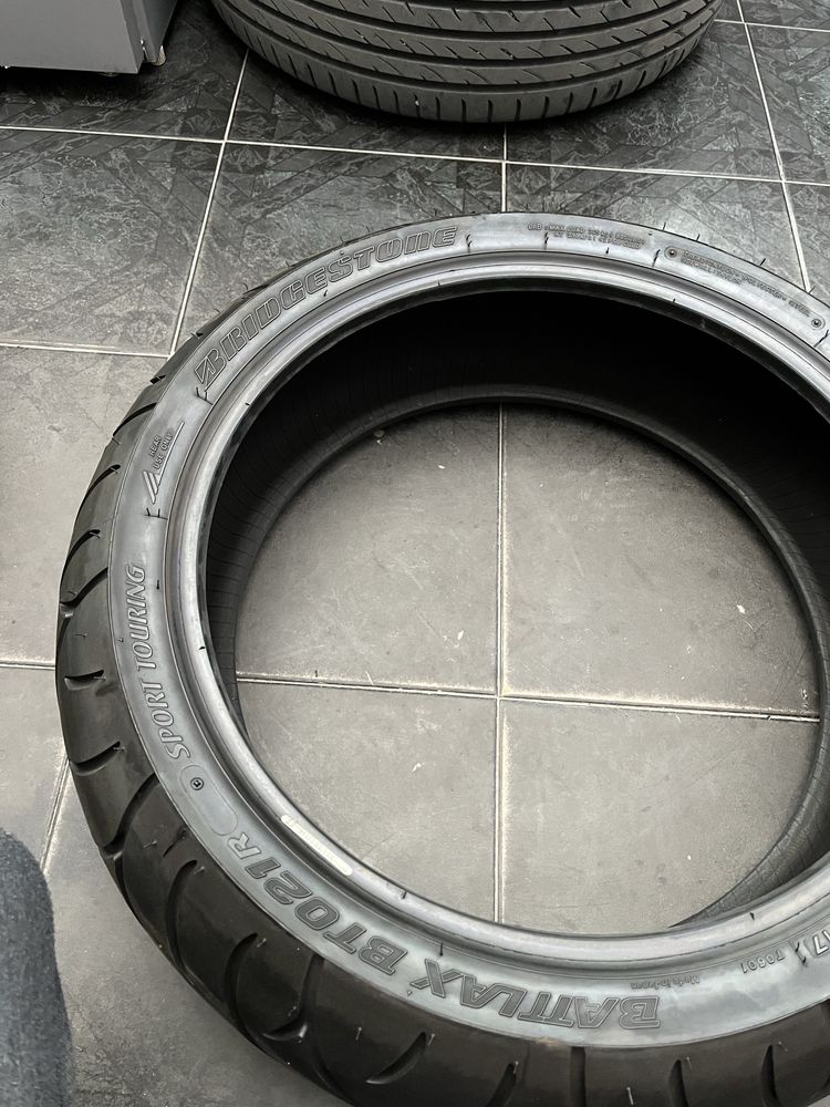 Гуми за пистов мотор Bridgestone 180/55 и 120/70