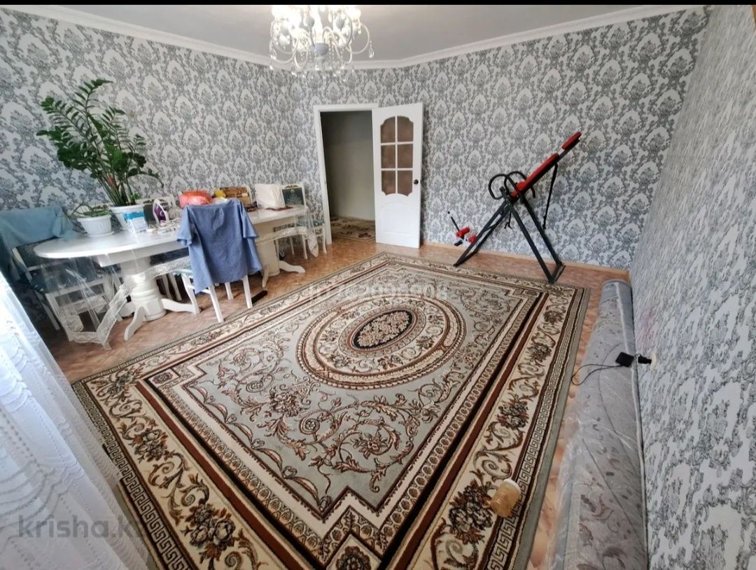 Продаётся квартира в мкр Болашак