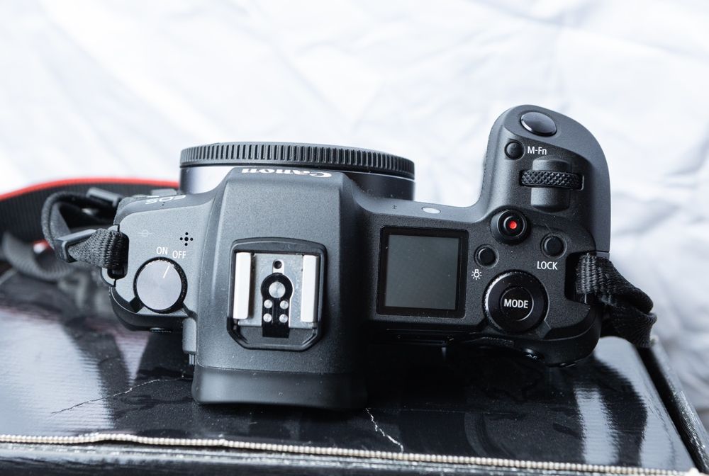Canon EOS R - Full Box