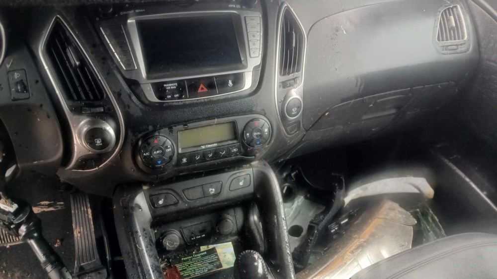 Хюндай ix35  2.0 crdi , автоматик . На части