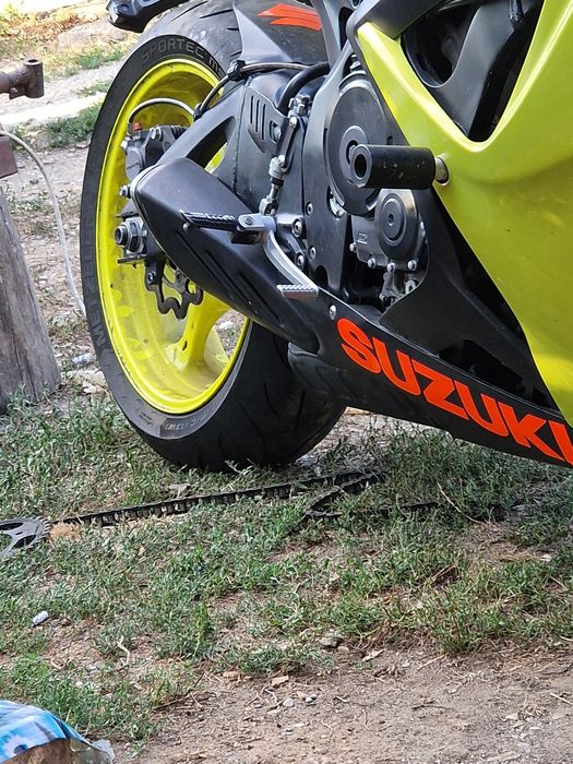 Suzuki gsxr k7 600