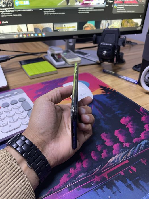 Продаю IPHONE 11 PRO MAX 64 GB face id ishliydi.