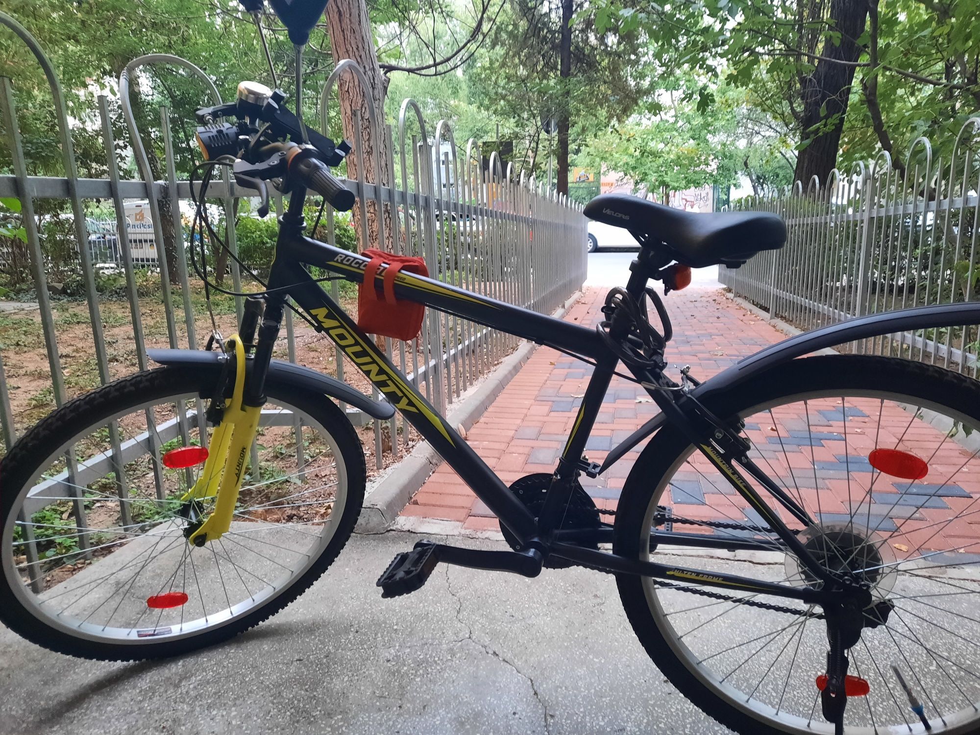 Vând bicicletă adulți!