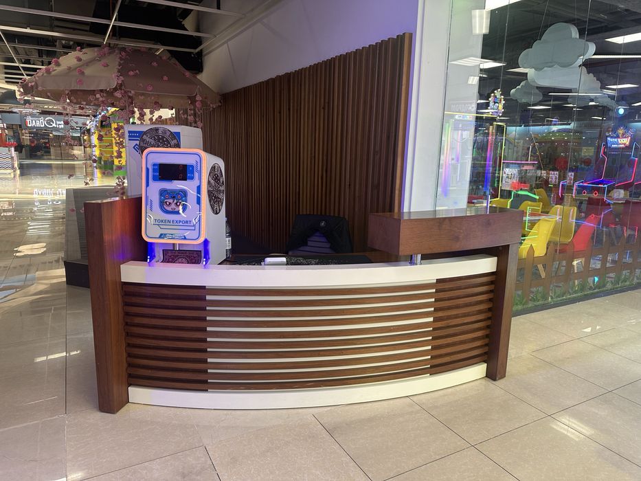 Ресепшн кребкий вместе с тумбой