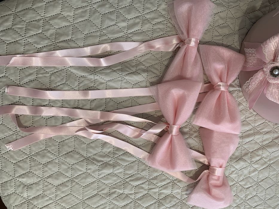 Сватбена кутия с пандели, перли и брошки и подарък Mr/Mrs табелки