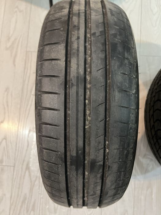 Vând set de 4 anvelope de vară dimensiune 195/65/R15 91H, stare buna