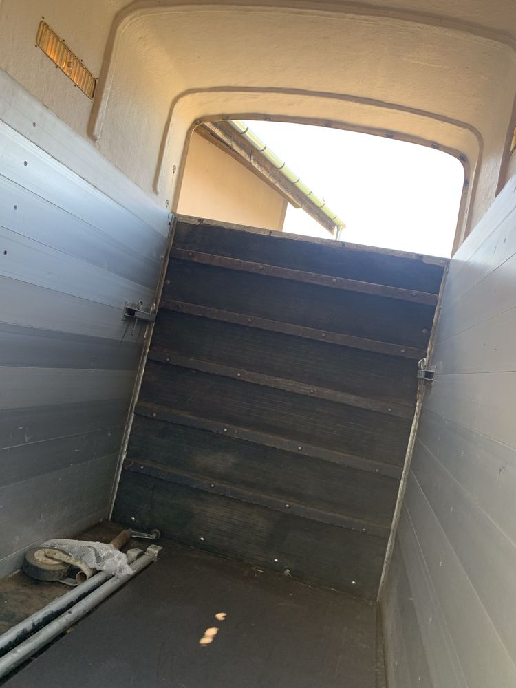 Remorcă transport cai