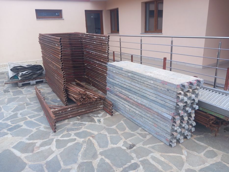 Schela metalica model de italia