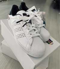 Adidas superstar