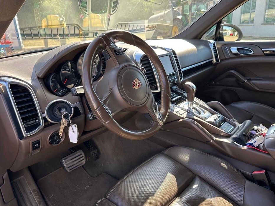 Porsche Cayenne S Diesel 4x4  Decembrie 2013  281 CP 4134 cm3