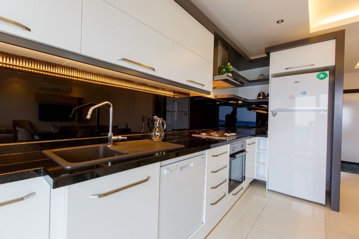 Продава се Тристаен апартамент в София, Красна поляна 3 - 97 кв.м за 1464 €/кв.м - Снимка #2