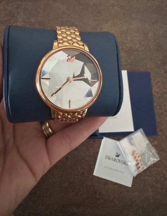 Ceas swarovski auriu roze