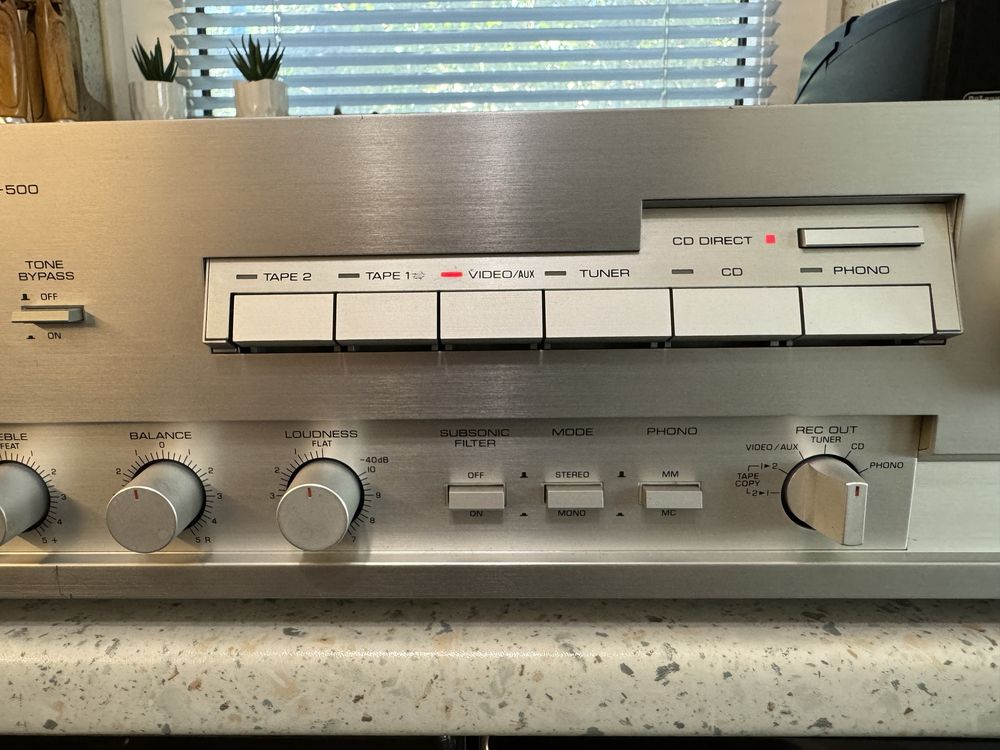 Yamaha AX-500 стерео усилвател