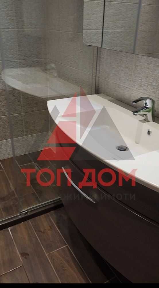 ов! Тристаен! Обзаведен! кв.Левски! Пети етаж! Асансьор! Код 74253
