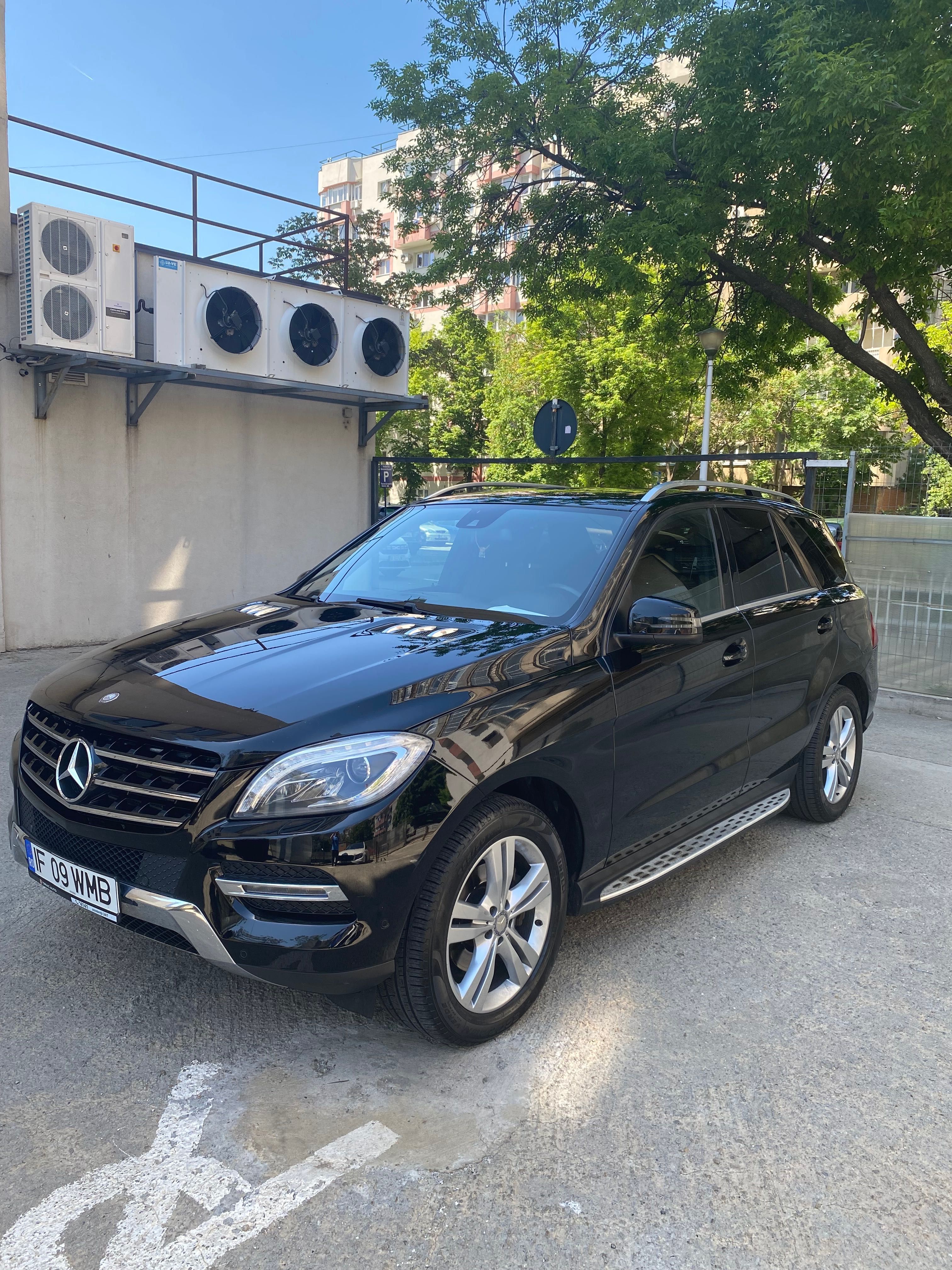 Mercedes-Benz ML350 bluetec 4Matic Airmatic. Garantie