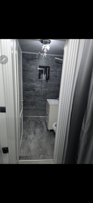Închiriez apartament cu 4 camere lux,Piața Mică