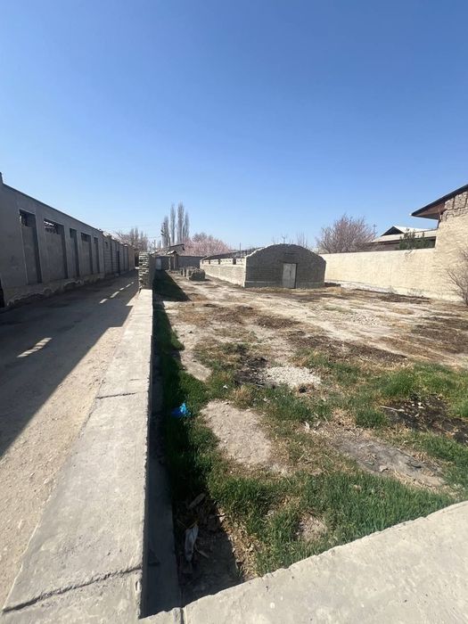 Турар уй жой ер участкаси сотилади