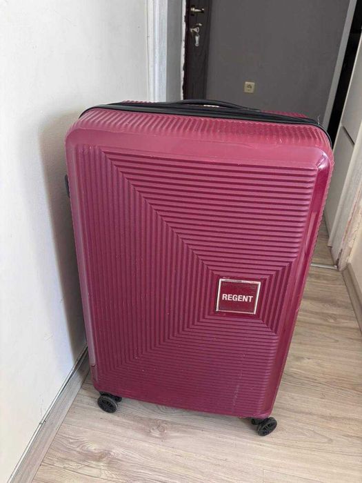 Бордово твърд куфар – Regent – 100 лв