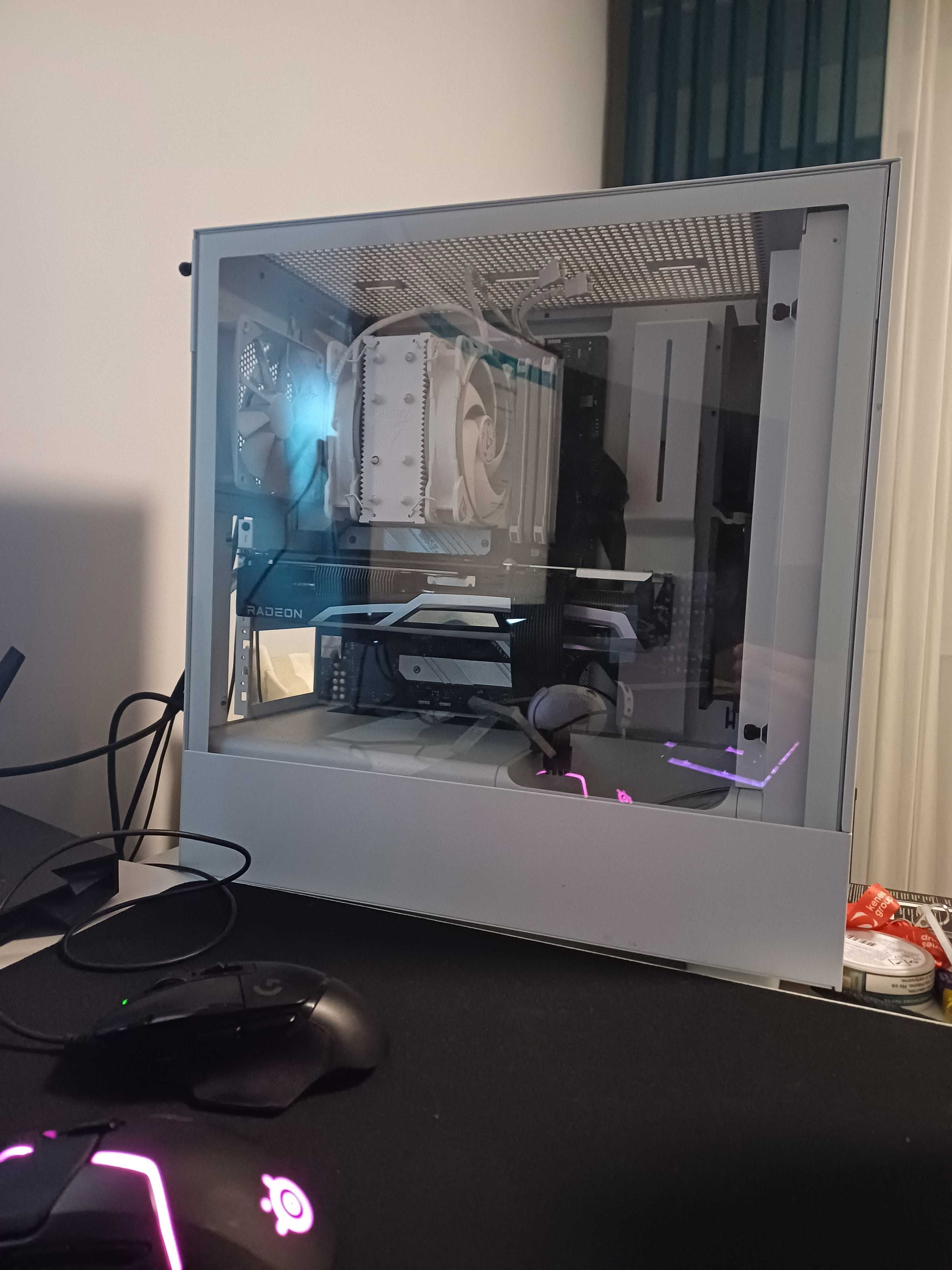 ASUS ROG Strix B550-A + Ryzen 7 5800x + Corsair Vengeance 32GB 3600Mhz