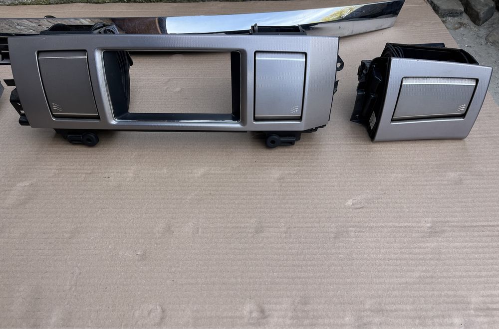 Grila ventilatie / Selector viteze / Ornament portbagaj Jaguar XF