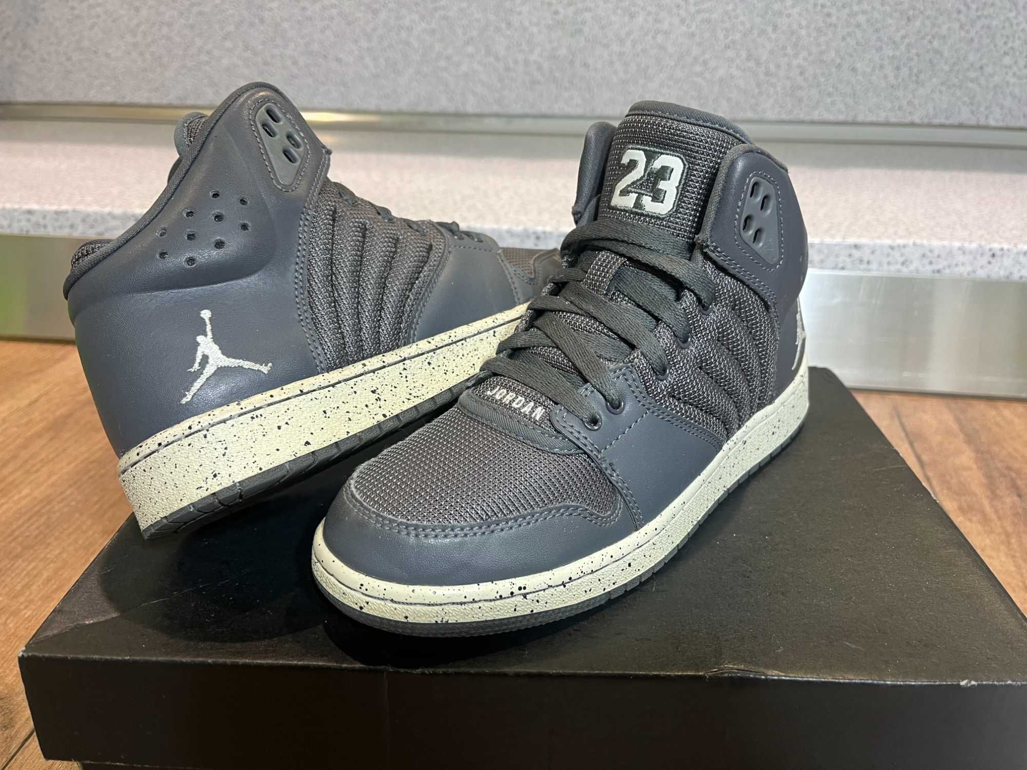 ОРИГИНАЛНИ *** Nike Air Jordan 1 Flight 4 Premium Gray