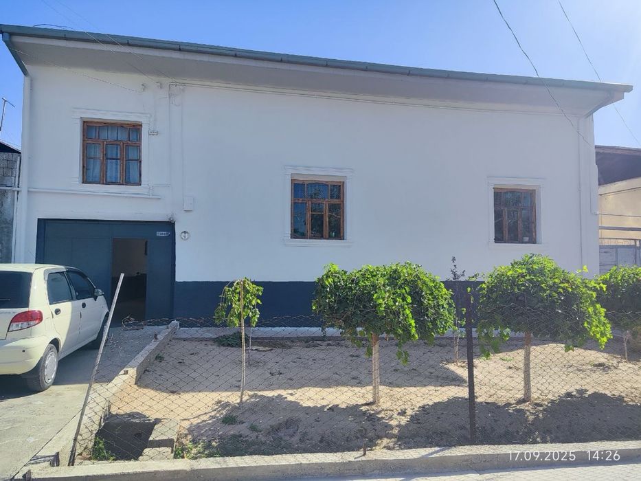 Uchastka sotiladi