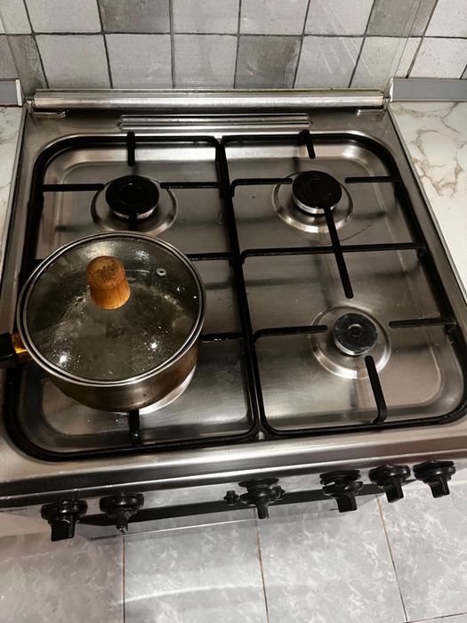 Газовая плита 4 комфорки