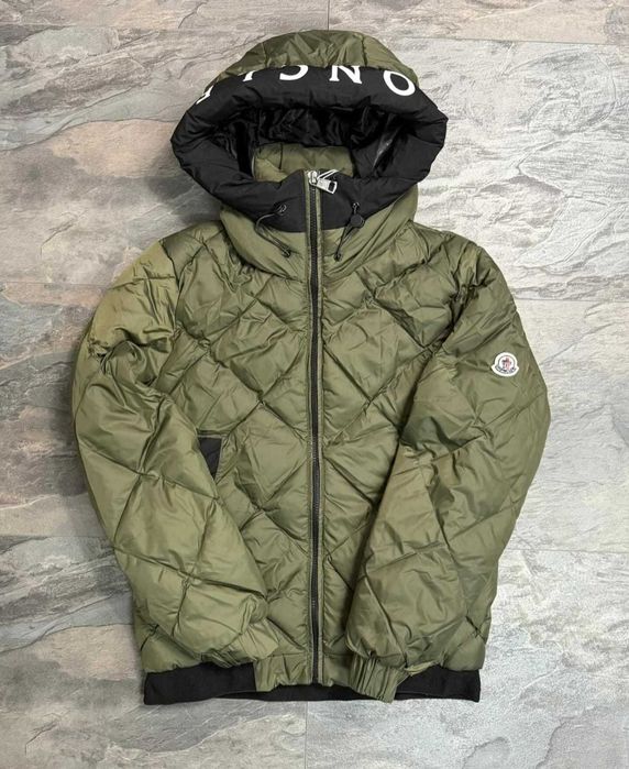 Яке Moncler 2025