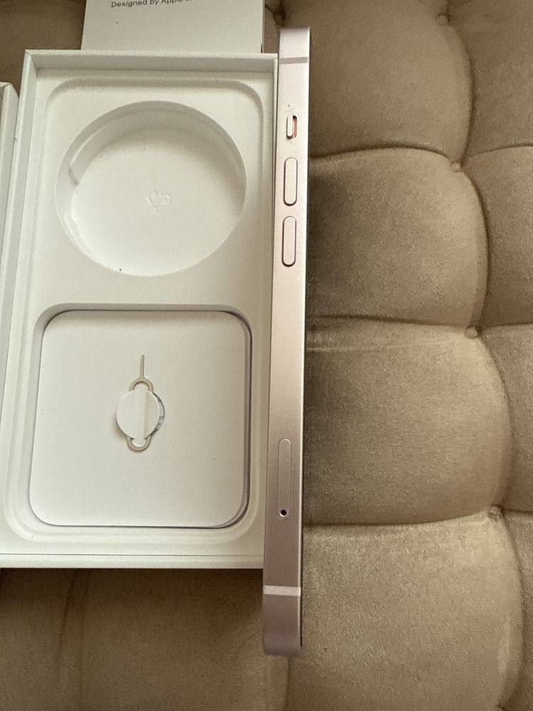 iPhone 13 128GB (кутия и зарядно)