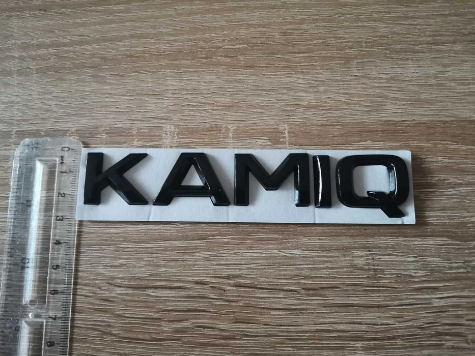 черен надпис Skoda Kamiq