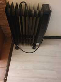 Печка радиатор две функии нагрева вентилятор сбоку пускает теплый вете