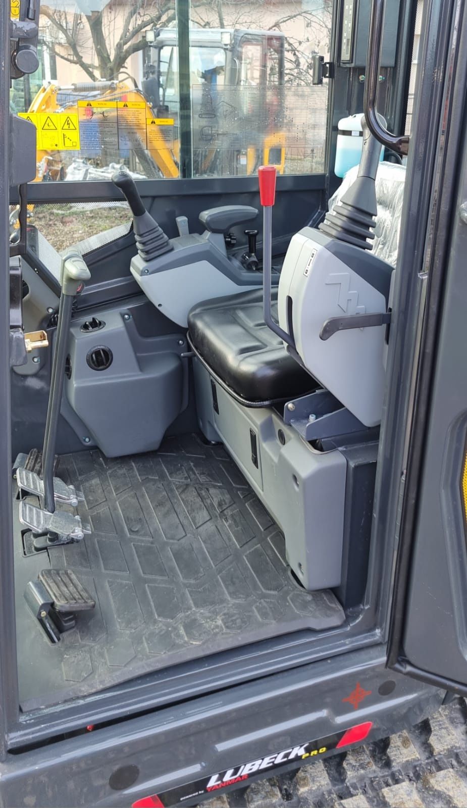 Excavator Lubeck W301pro 3.0t NOU motor YANMAR Garantie 2 ani