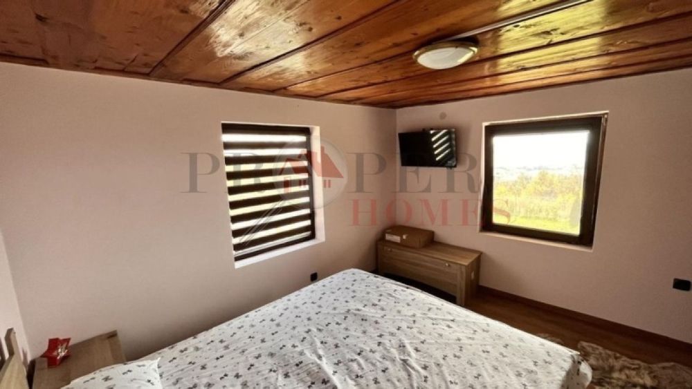 Продажба Къща гр. Горна Оряховица - с. Стрелец 150m²