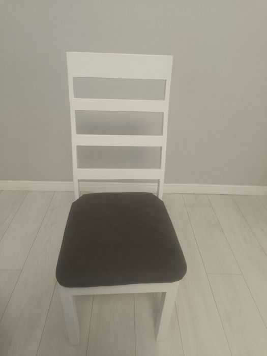 Стулья деревянные