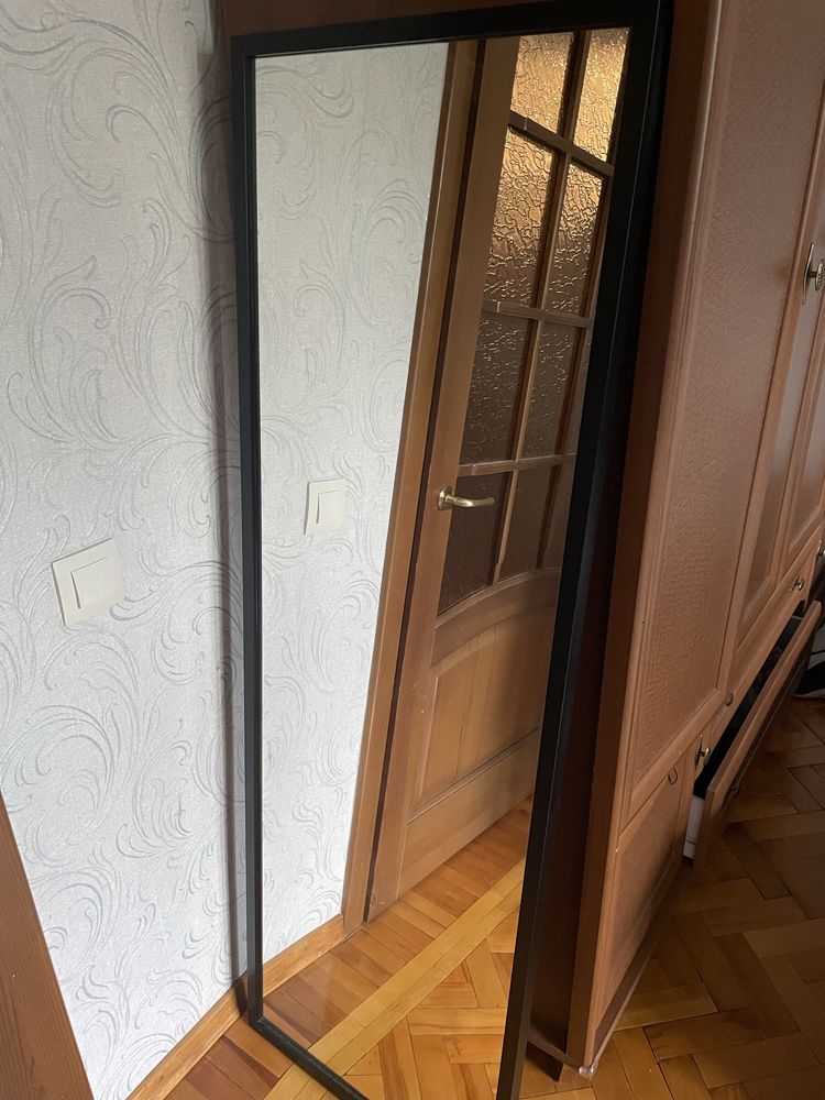 Продам зеркало настенное в прихожую ,гостиную или спальню !