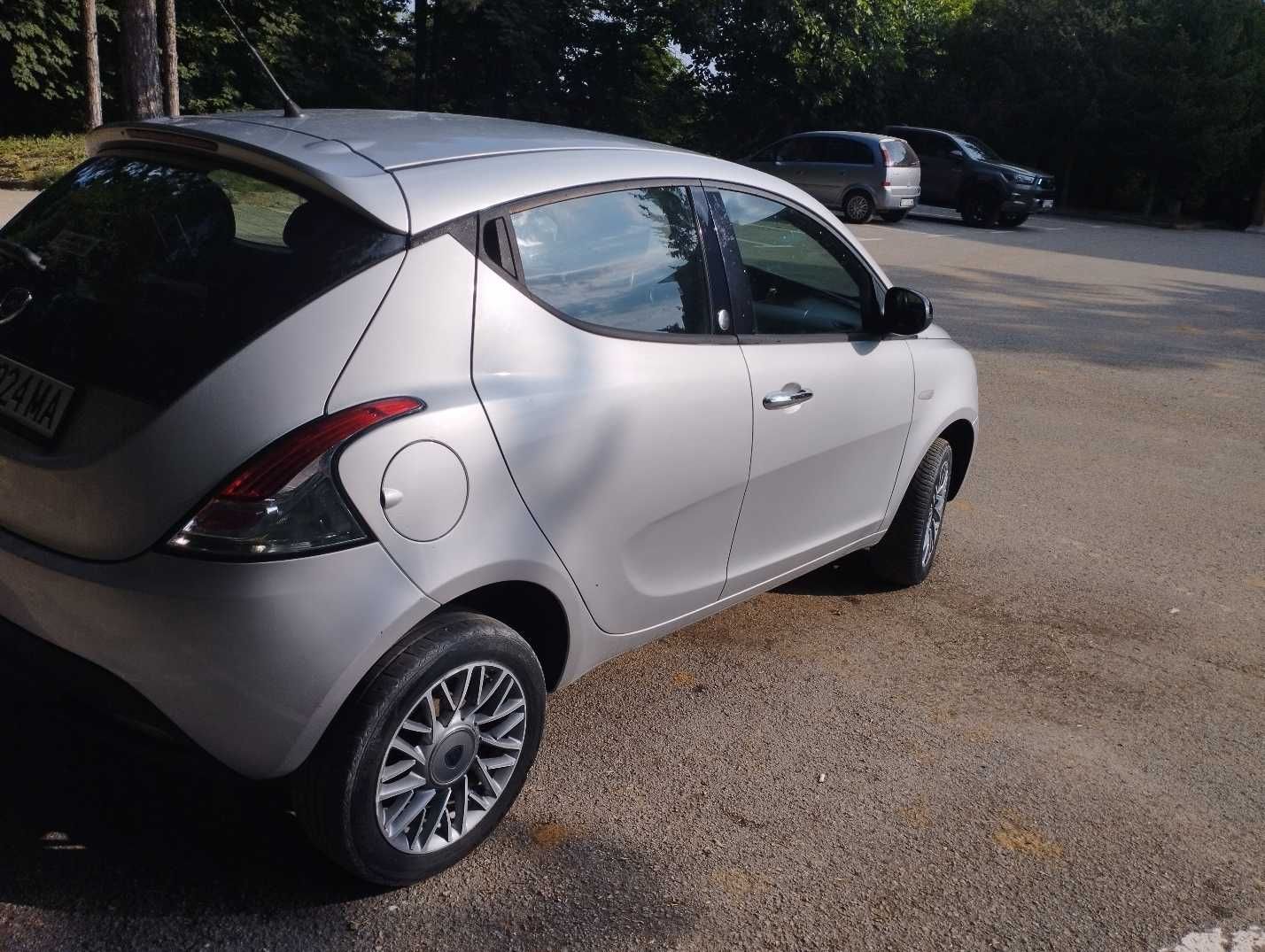 Продава Lancia Ypsilon 0.9 CNG Evro5B