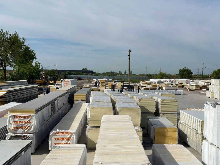 Panouri sandwich pentru perete sau acoperis