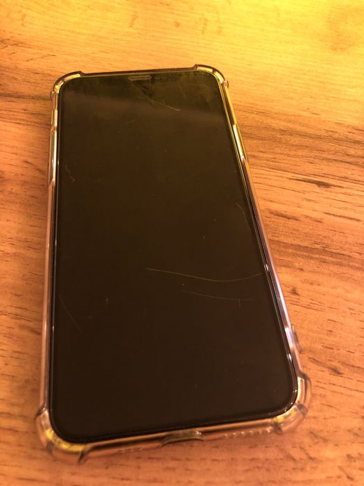 Айфон 11 про , 64 г акб 100 %